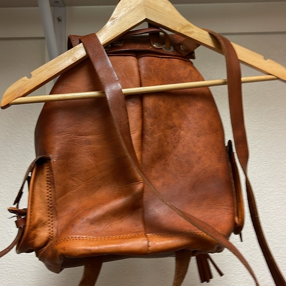 Beautiful handmade leather backpack - Picture 2 of 6